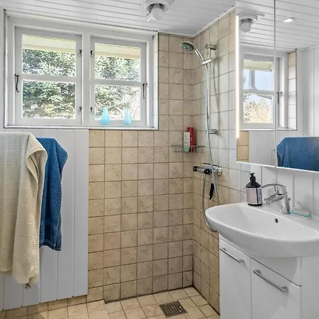 بيت للعطل 3 Bedroom Beautiful In فوردينغبورغ