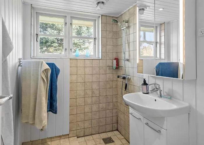 Dom wakacyjny 3 Bedroom Beautiful In Vordingborg